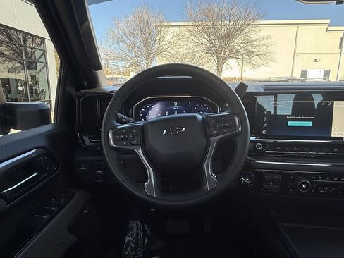 Used 2024 Chevrolet Silverado 2500 ZR2 w/ Technology Package image 23