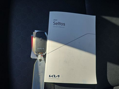 Used 2024 Kia Seltos SX AWD/4WD image 6