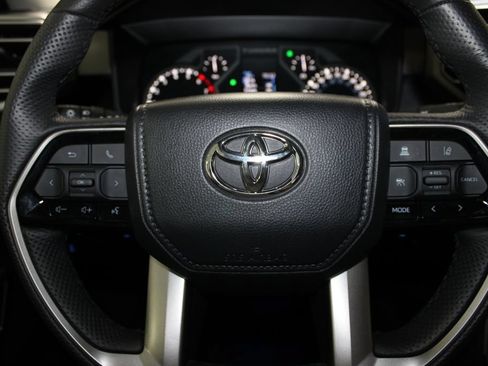 Used 2024 Toyota Tundra SR5 w/ SR5 Premium Package AWD/4WD image 41