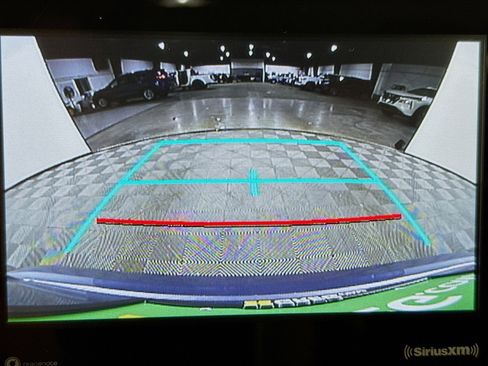 Used 2022 Toyota Corolla L image 18