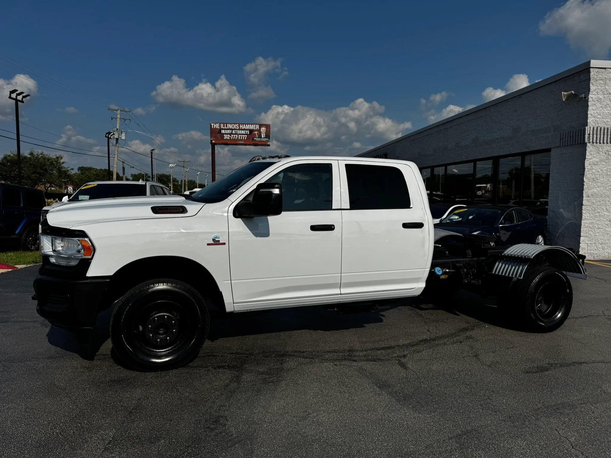 Used 2023 RAM 3500 Tradesman w/ Max Tow Package RWD image 2