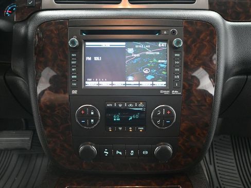 Used 2014 GMC Sierra 2500 Denali w/ Snow Plow Prep Package AWD/4WD image 34