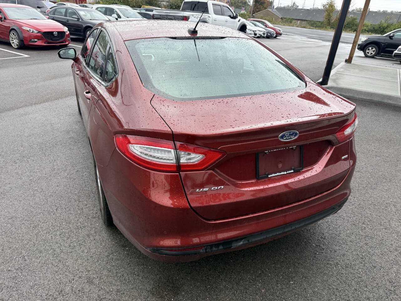 Used 2014 Ford Fusion SE FWD image 11