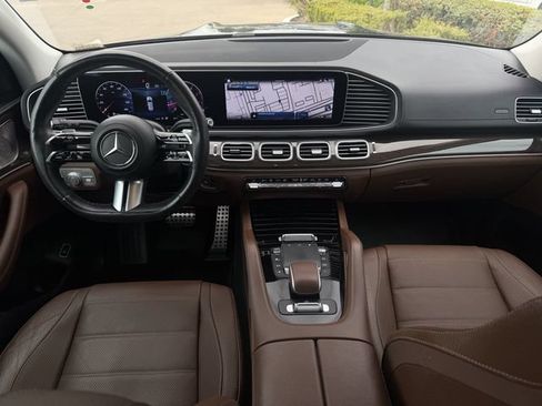 Used 2024 Mercedes-Benz GLS 450 4MATIC image 8