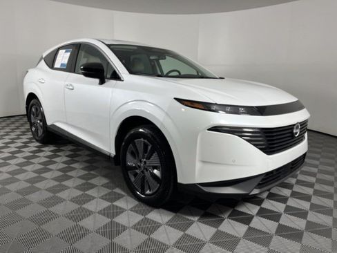 Used 2025 Nissan Murano SL AWD/4WD image 2
