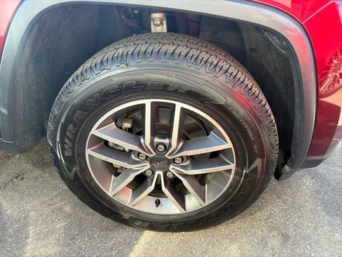 Used 2021 Jeep Grand Cherokee Limited w/ Premium Lighting Group image 4