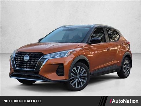 Used 2021 Nissan Kicks SV FWD image 1