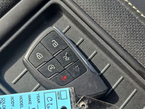 Used 2023 GMC Yukon SLT image 25