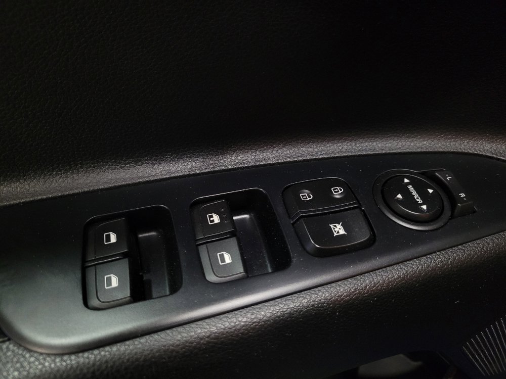 Used 2019 Kia Rio S FWD image 27