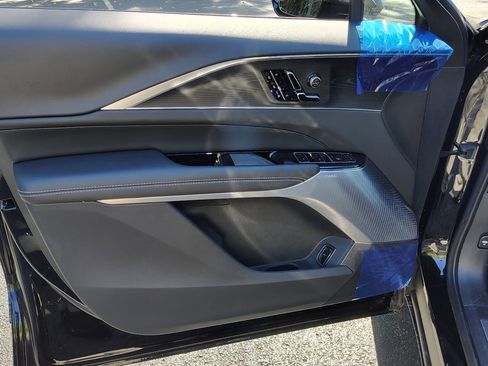 New 2026 Cadillac Lyriq Premium Luxury image 9