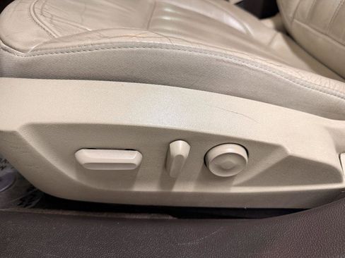 Used 2013 Buick Regal Premium FWD image 12