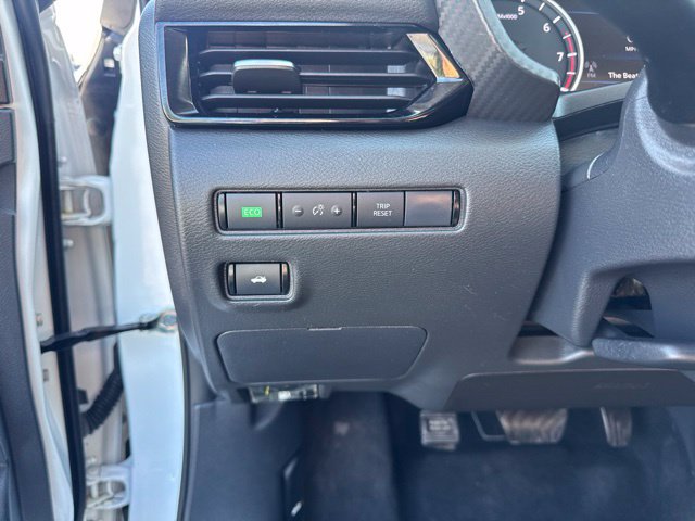 Used 2025 Nissan Sentra SV FWD image 18