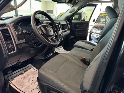 Used 2017 RAM 1500 Express AWD/4WD image 10