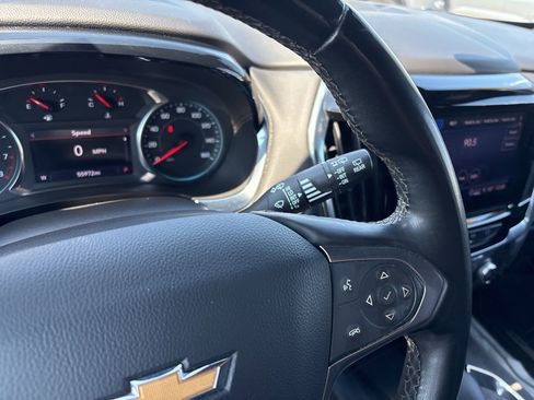 Used 2023 Chevrolet Traverse LT FWD image 32