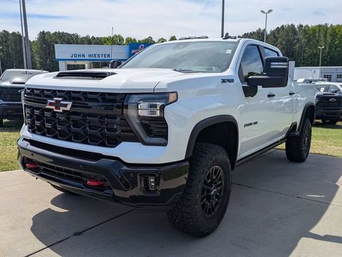 New 2026 Chevrolet Silverado 2500 ZR2 w/ LPO, Dark Essentials Package AWD/4WD image 5