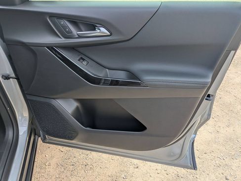 New 2026 Chevrolet Equinox LT FWD image 32