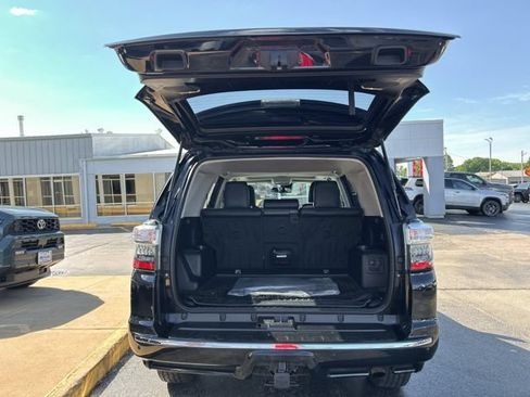 Used 2021 Toyota 4Runner Limited AWD/4WD image 10