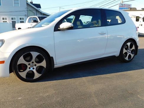 Used 2013 Volkswagen GTI 2-Door FWD image 29