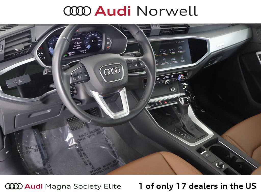 Used 2024 Audi Q3 2.0T Premium AWD/4WD image 2