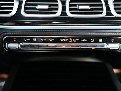 Used 2024 Mercedes-Benz GLE 450e 4MATIC image 20