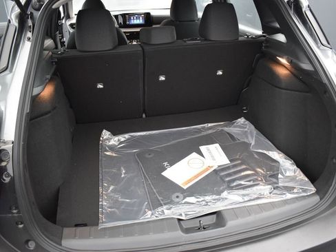 Used 2025 Nissan Kicks S image 32