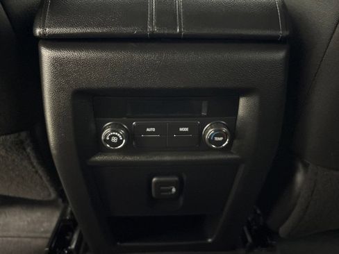 Used 2023 Chevrolet Traverse LT w/ Midnight/Sport Edition AWD/4WD image 33