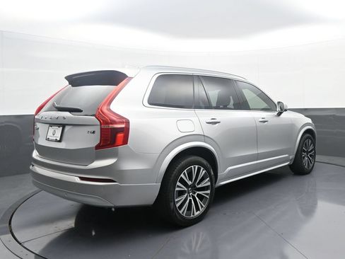 Used 2022 Volvo XC90 T6 Momentum w/ Advanced Package AWD/4WD image 7