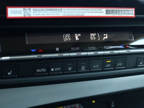 New 2026 Toyota Sienna XLE FWD image 22