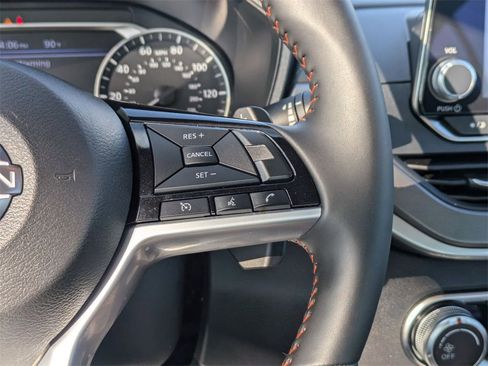 Used 2025 Nissan Altima 2.5 SR image 20