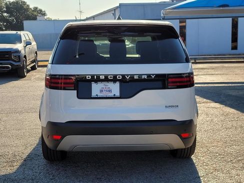 Used 2024 Land Rover Discovery S AWD/4WD image 5