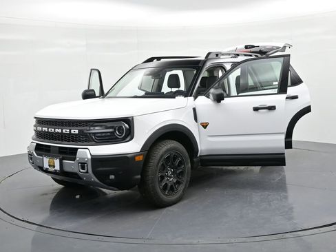 New 2025 Ford Bronco Sport Badlands w/ Badlands Tech Package AWD/4WD image 30