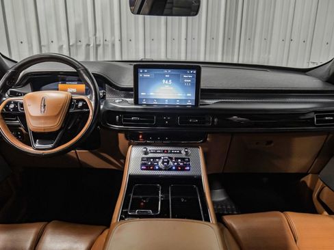 Used 2020 Lincoln Aviator Black Label Grand Touring w/ Class IV Trailer Tow Package image 13