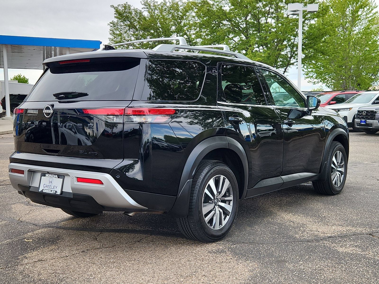 Used 2023 Nissan Pathfinder SL w/ Lighting Package (N92) AWD/4WD image 5