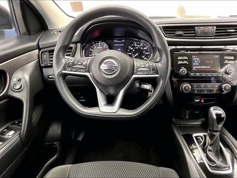 Used 2017 Nissan Rogue Sport S w/ S Appearance Package AWD/4WD image 4