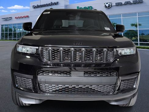 New 2025 Jeep Grand Cherokee L Altitude RWD image 3