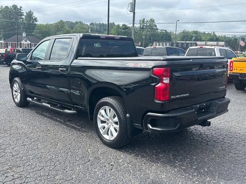 Used 2024 Chevrolet Silverado 1500 Custom AWD/4WD image 5