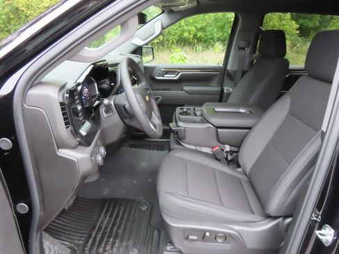 New 2026 Chevrolet Silverado 1500 LT image 22