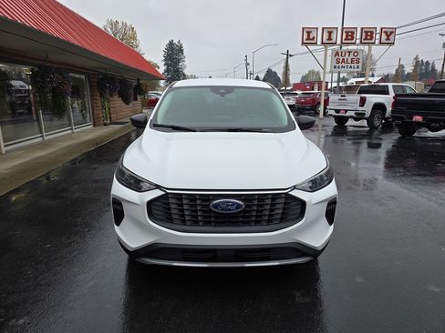 Used 2023 Ford Escape Active image 2