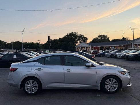 Used 2020 Nissan Sentra S w/ Lighting Package FWD image 11