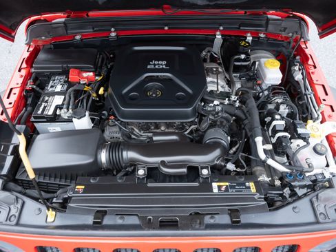 Used 2023 Jeep Wrangler Unlimited Sport image 41