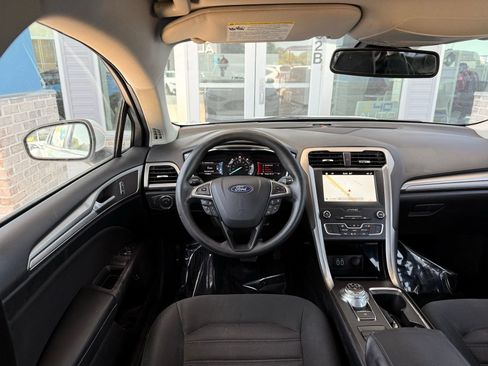 Used 2019 Ford Fusion SE FWD image 23