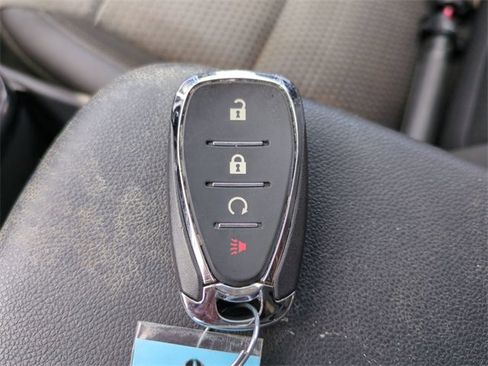 Certified 2025 Chevrolet Trax LT image 34