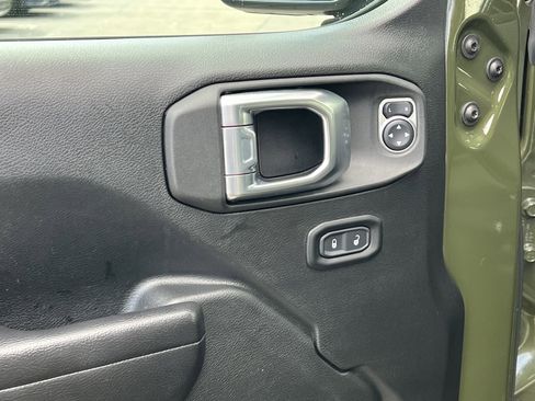 Used 2021 Jeep Wrangler Unlimited Sport image 11