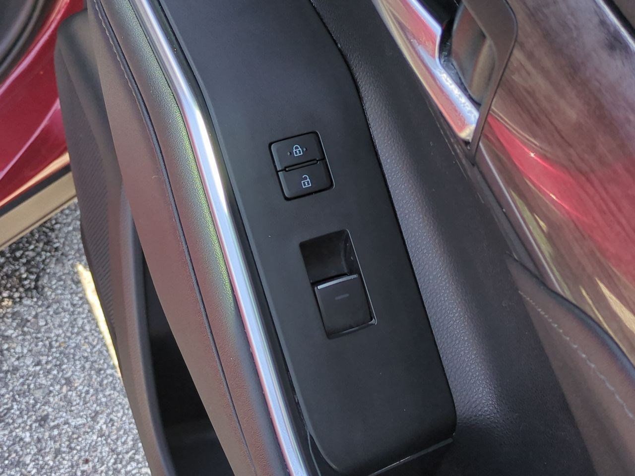 Used 2021 Toyota Highlander Limited FWD image 43