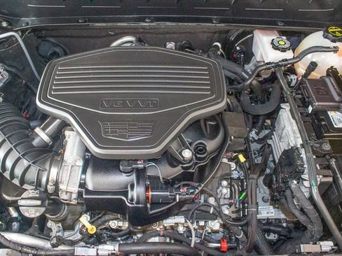 Used 2024 Cadillac XT6 Premium Luxury w/ LPO, Floor Liner Package image 3