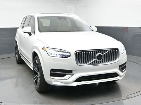 Used 2024 Volvo XC90 B6 Ultimate w/ Protection Package Premier AWD/4WD image 2