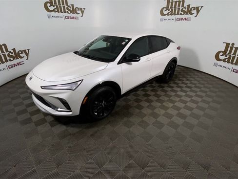 Used 2024 Buick Envista Sport Touring w/ Convenience I Package image 4