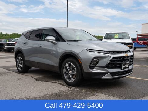 Used 2025 Chevrolet Blazer LT AWD/4WD image 8