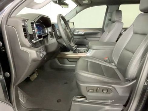 Used 2023 Chevrolet Silverado 1500 LT Trail Boss w/ LT Trail Boss Premium Package AWD/4WD image 20