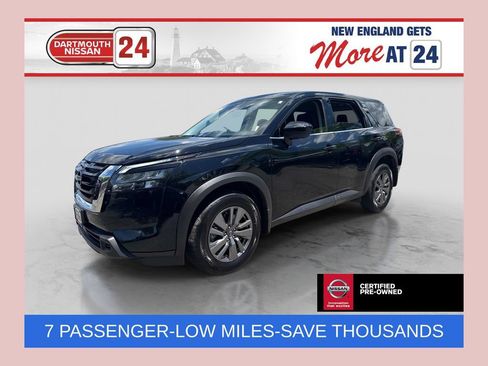 Used 2025 Nissan Pathfinder S AWD/4WD image 1
